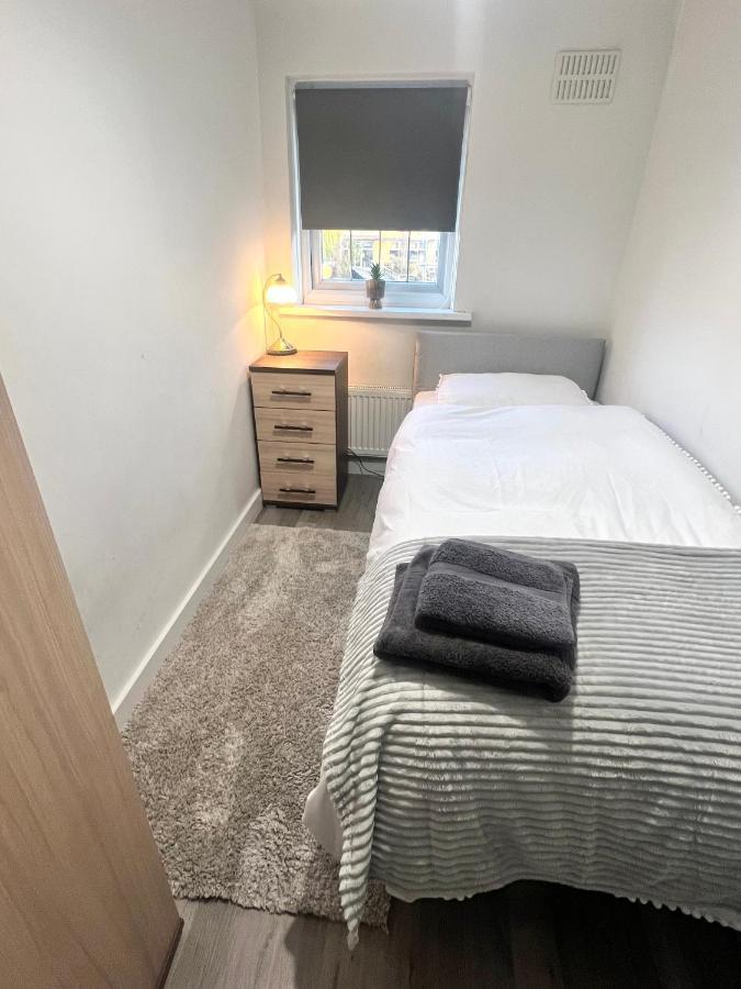 Lovely Single Room London Eksteriør bilde